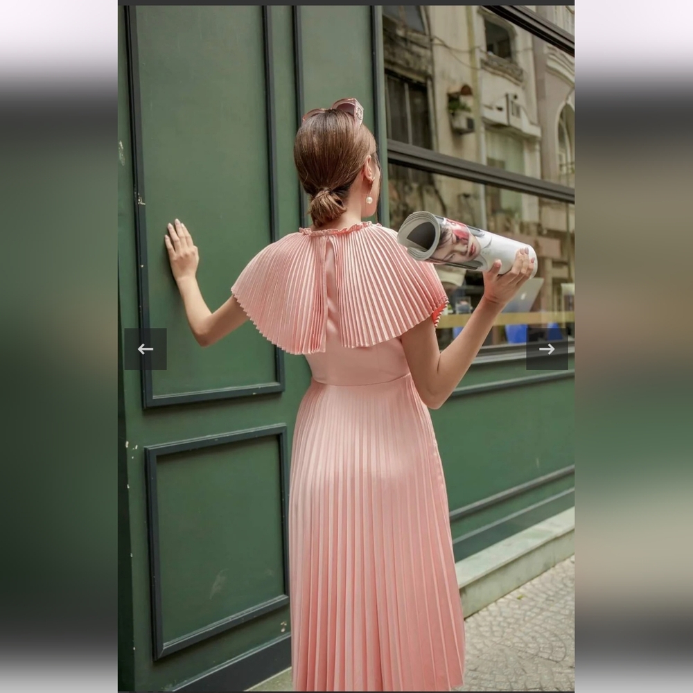 Sarah Luton Sleeveless Midi Dress With Cape Collar - Picture 7 of 11
